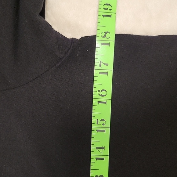 Torrid Sexy, V Neck, Zip front tee - Picture 7 of 13